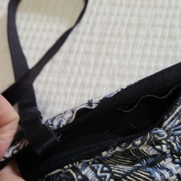 Love & Legend Plus Size Crop Top - Picture 3 of 3